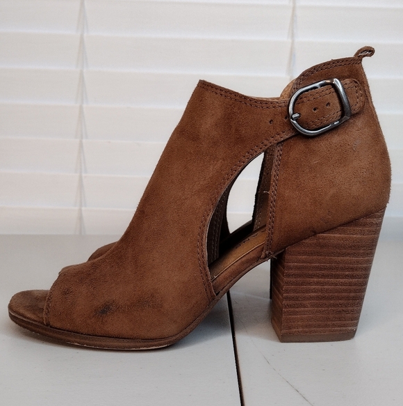 Lucky Brand Oona Brown Suede Leather Open Toe Stacked Heel Ankle Booties Sz 8M - Picture 2 of 16